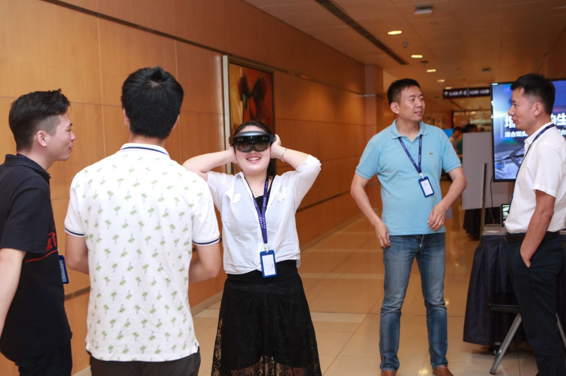 湃?？萍迹诳萍? border=